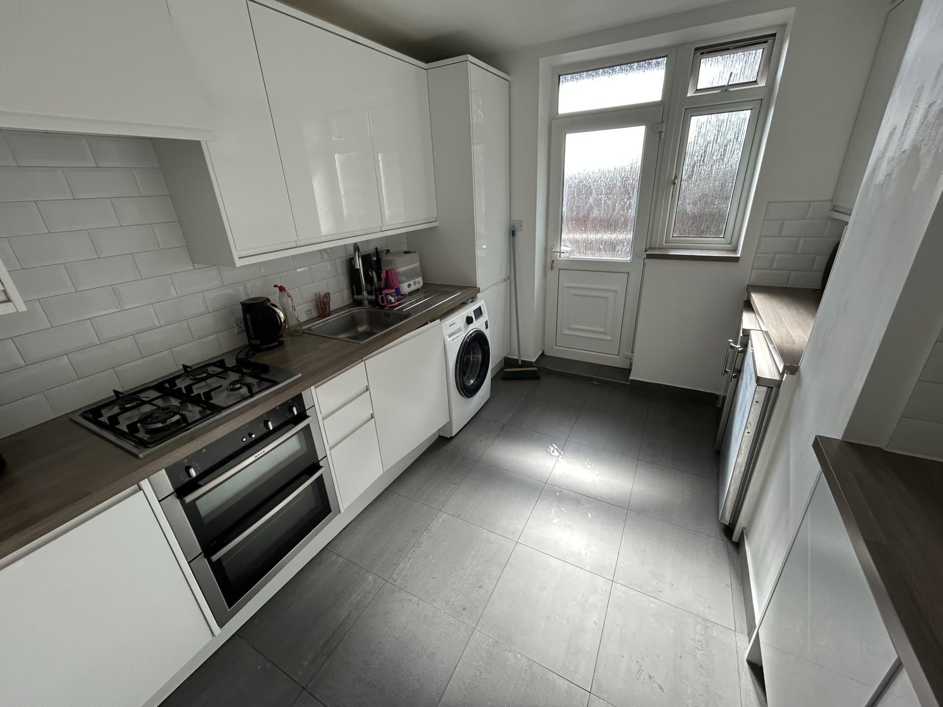 Queens Road, Hendon, NW4 2HE