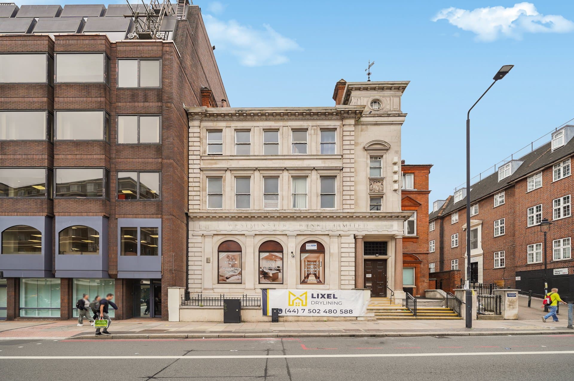 Finchley Road, London, NW3 5JN