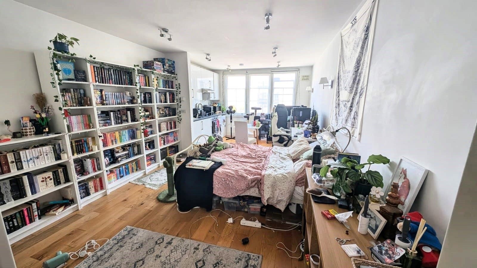 Beehive Place, London, SW9 7QR