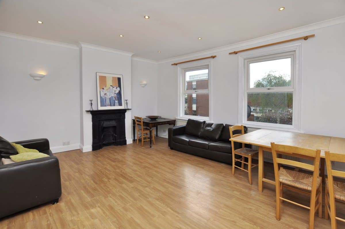 Fortune Green Road, London, NW6 1DT