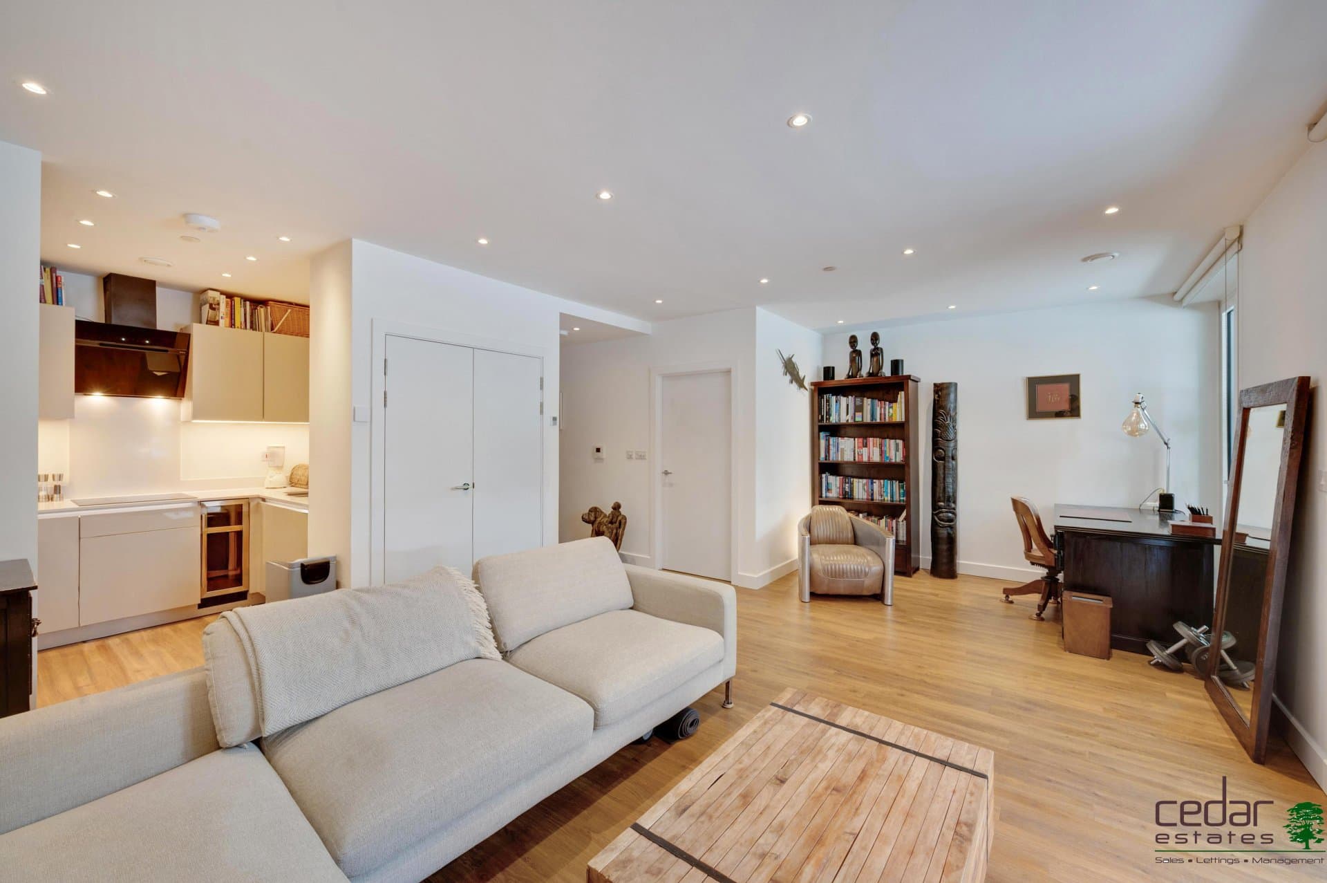 Kidderpore Green, London, NW3 7AT
