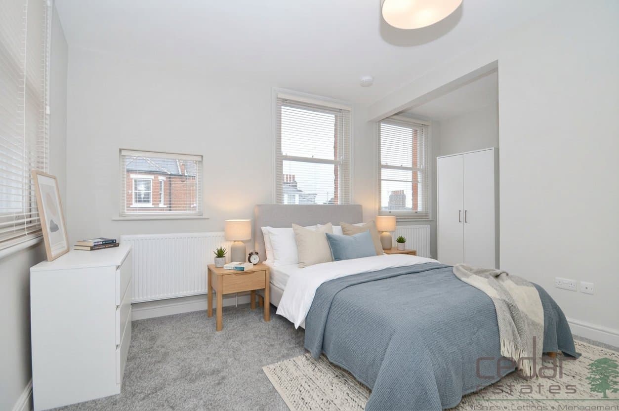 Kilburn High Road, London, NW6 7PY