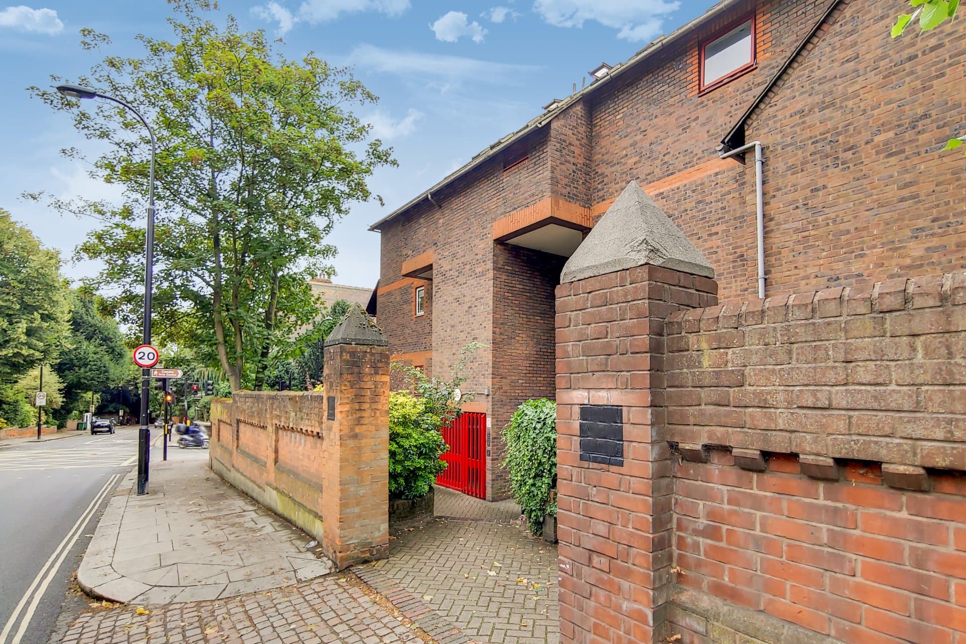 Fitzjohns Avenue, Hampstead, London, NW3 6NY